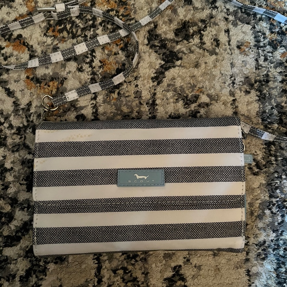 Scout Crossbody